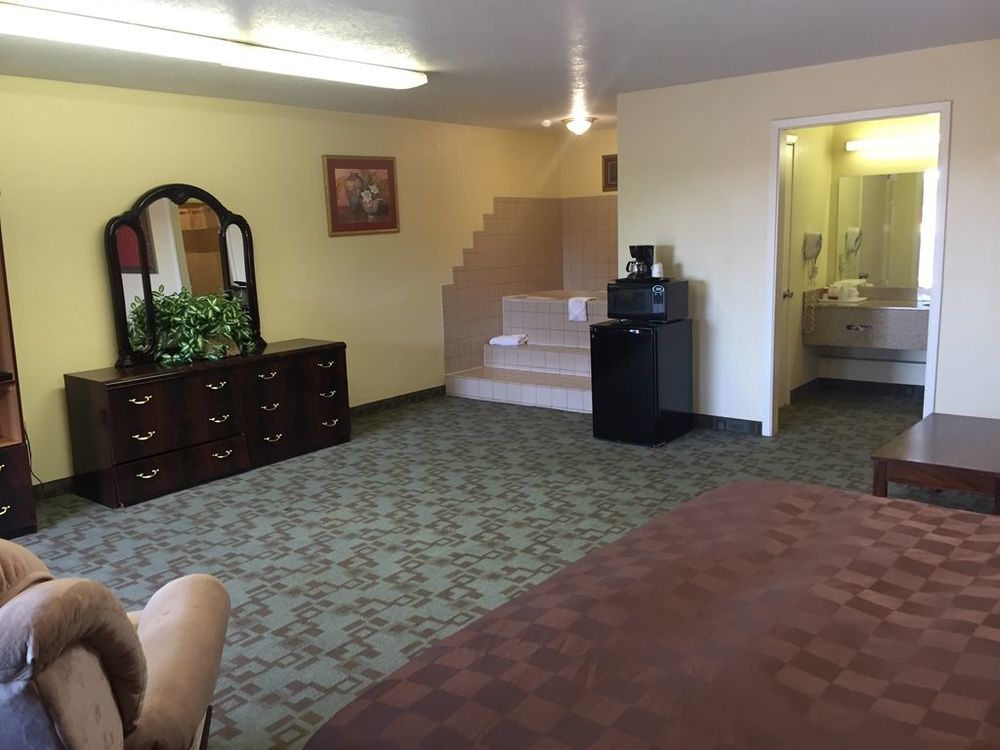 Americas Best Value Inn - Бейтсвилл Номер фото