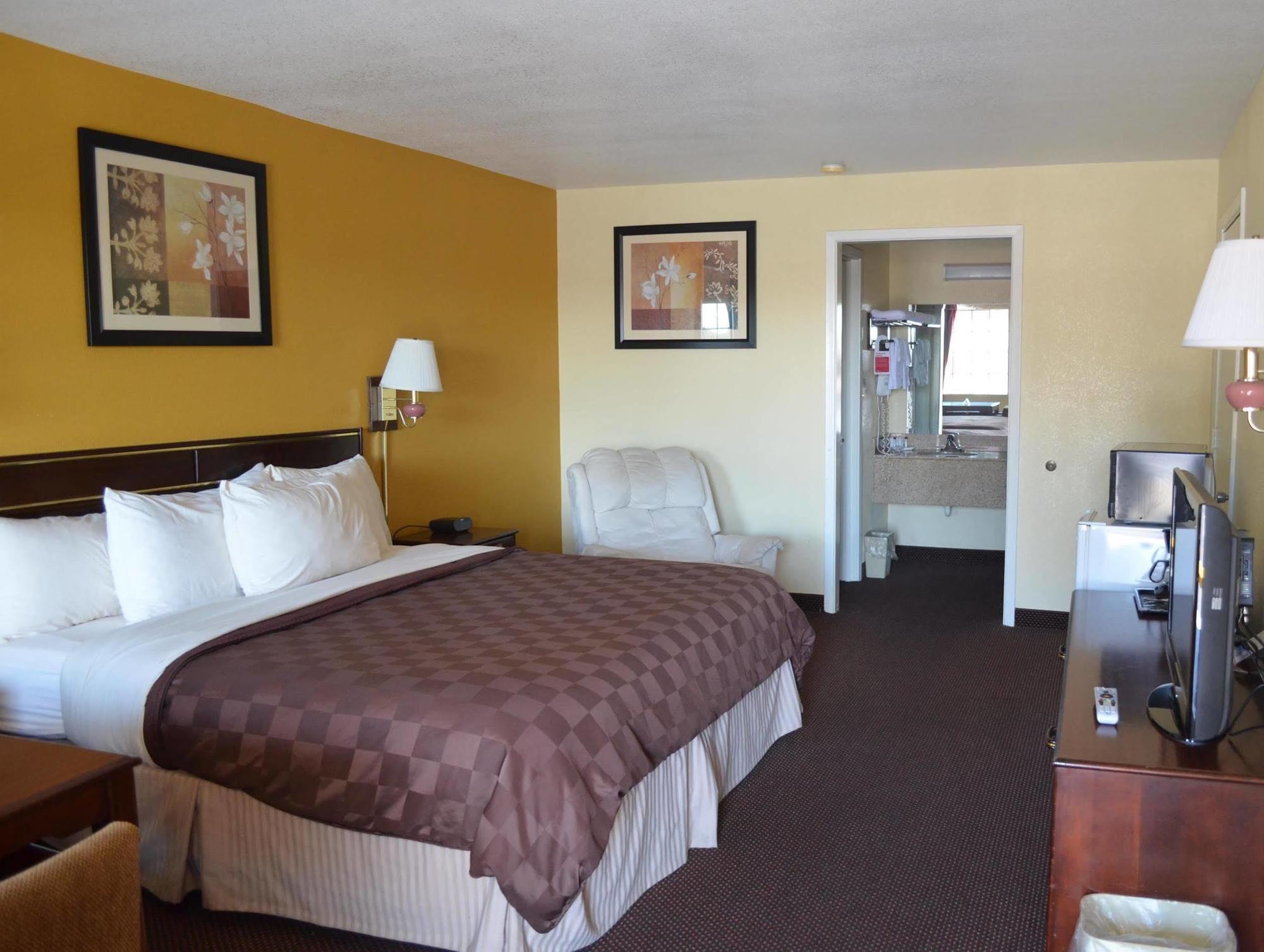Americas Best Value Inn - Бейтсвилл Экстерьер фото