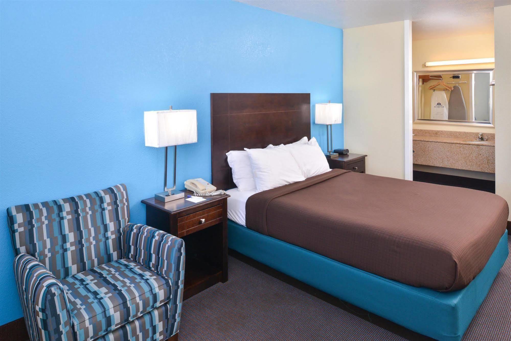 Americas Best Value Inn - Бейтсвилл Экстерьер фото