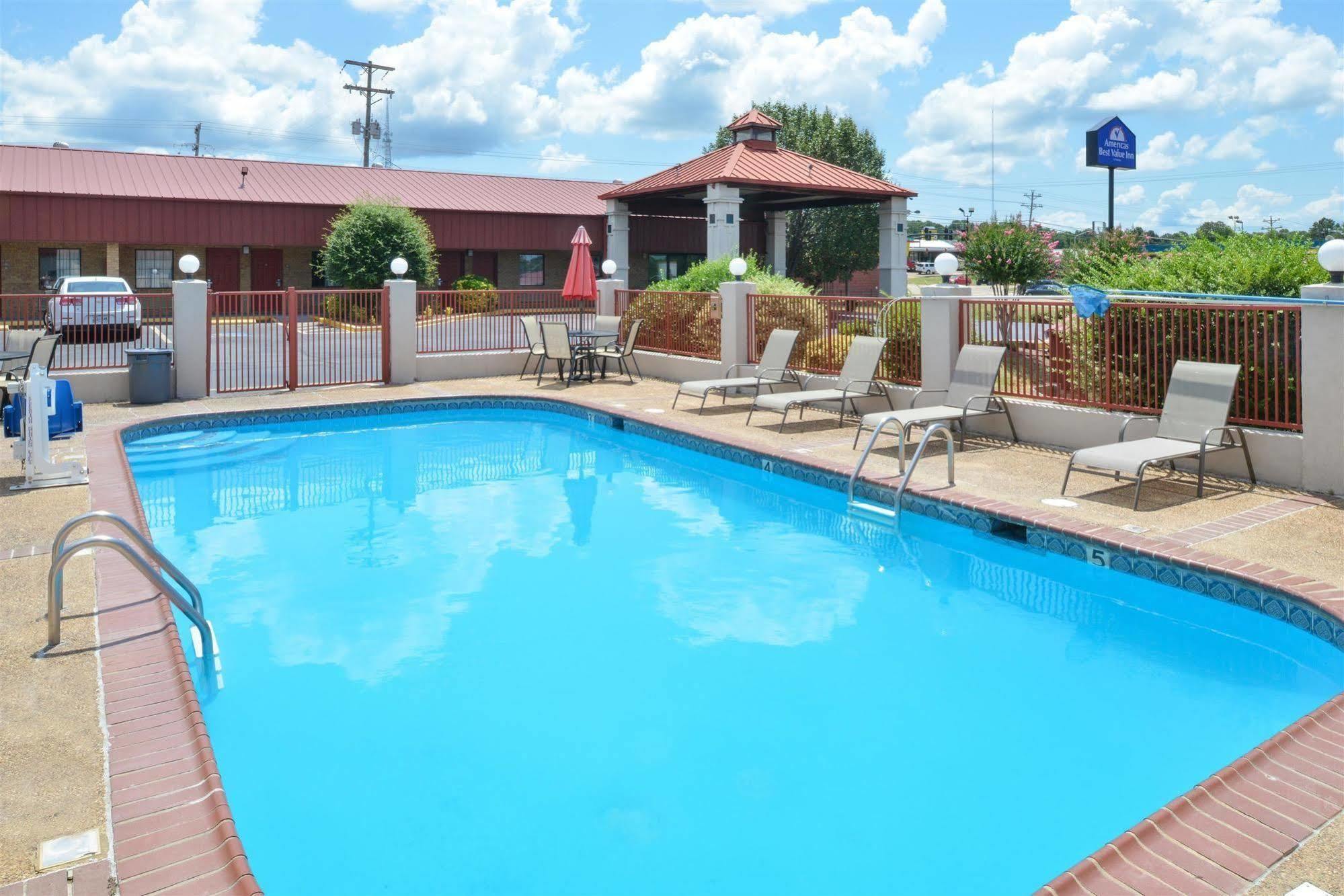 Americas Best Value Inn - Бейтсвилл Экстерьер фото