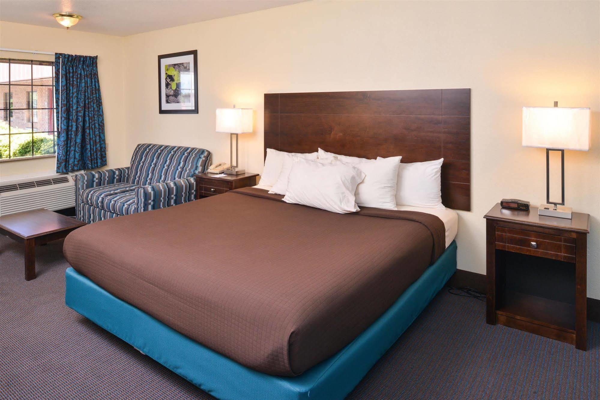 Americas Best Value Inn - Бейтсвилл Экстерьер фото