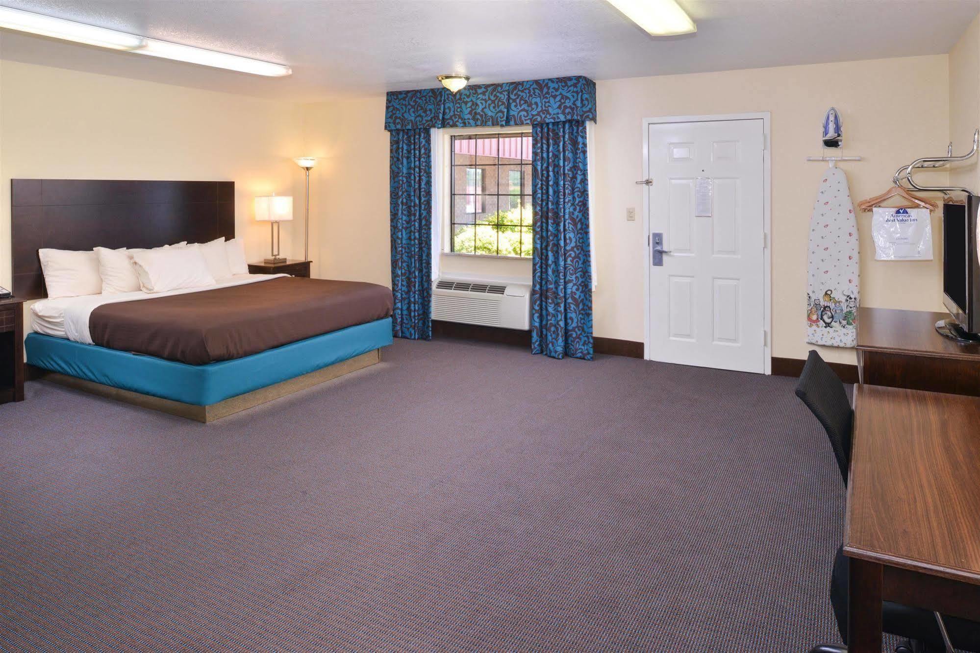 Americas Best Value Inn - Бейтсвилл Экстерьер фото