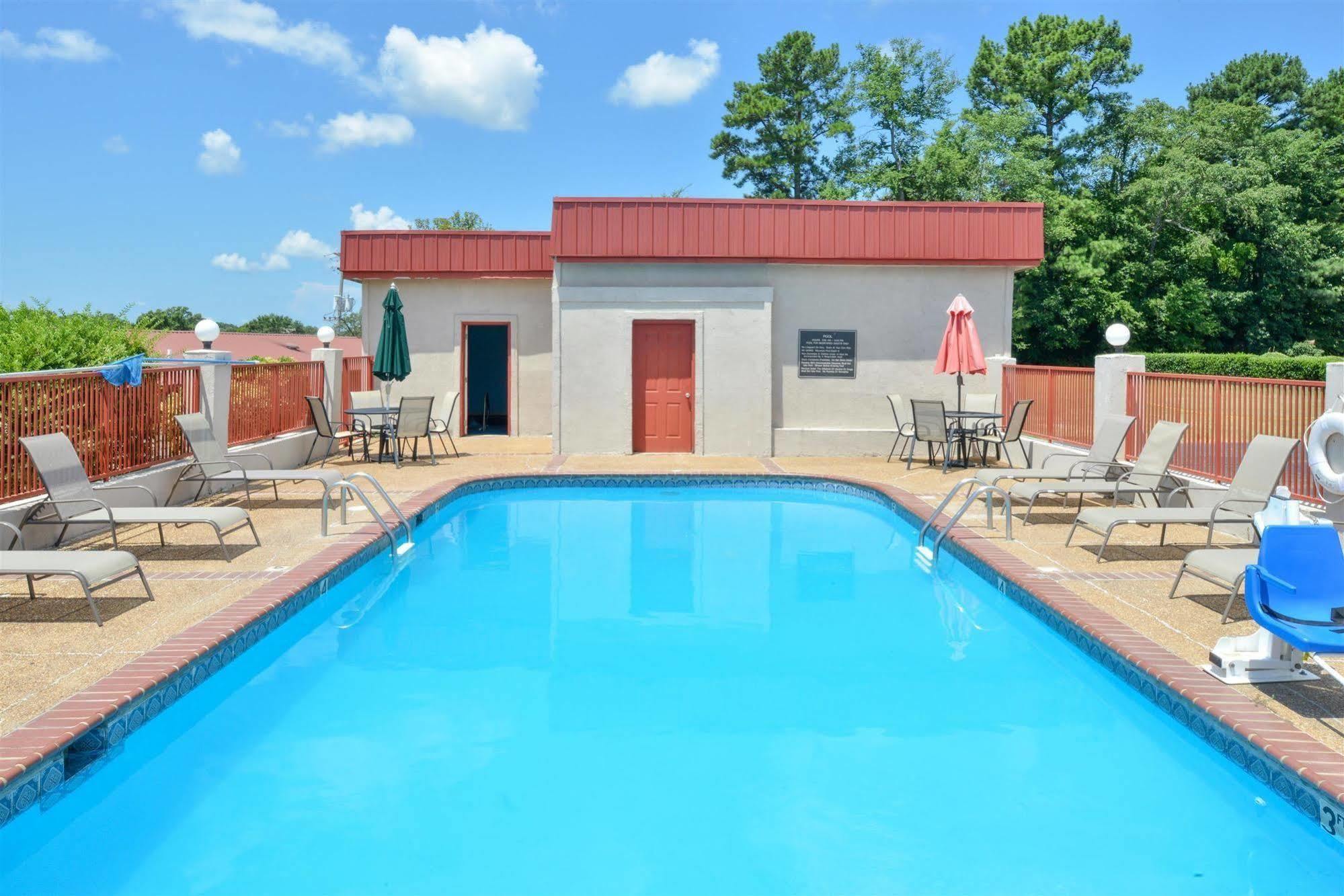 Americas Best Value Inn - Бейтсвилл Экстерьер фото