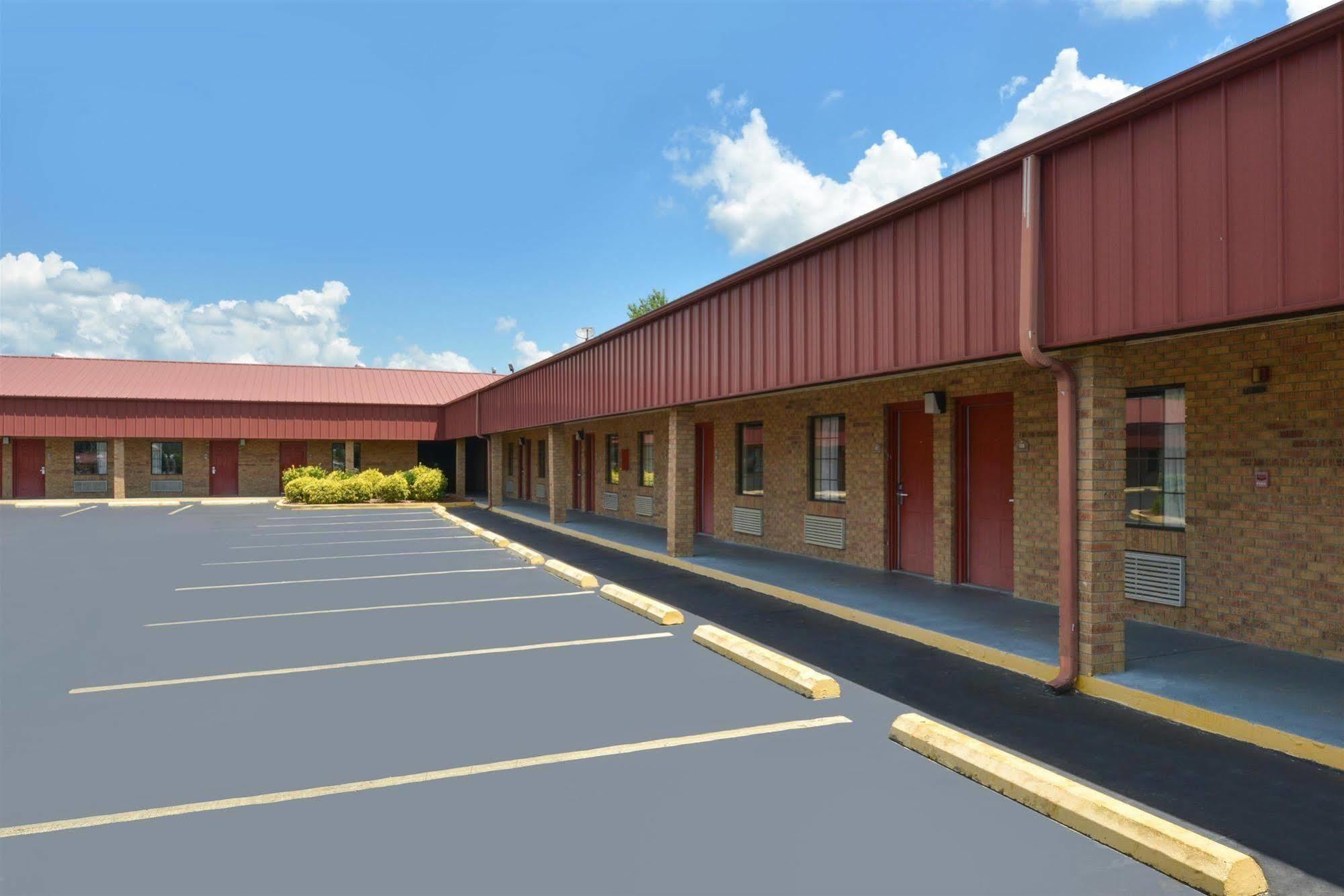 Americas Best Value Inn - Бейтсвилл Экстерьер фото